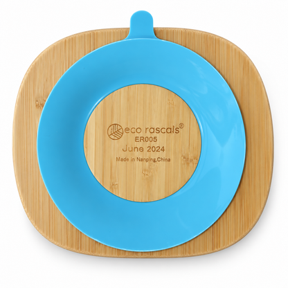 Parte inferior del plato rectangular Eco Rascals con ventosa azul sobre fondo blanco